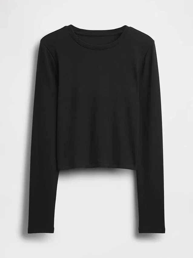 Camiseta corta moderna