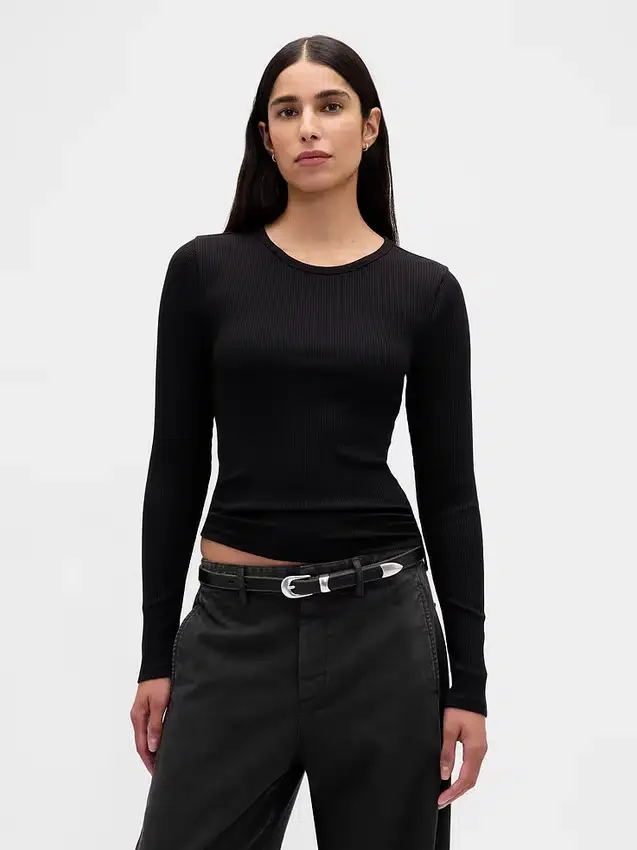 Camiseta corta moderna de canalé compacto
