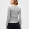Camiseta corta moderna de canalé compacto