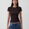 Camiseta de canalé moderna