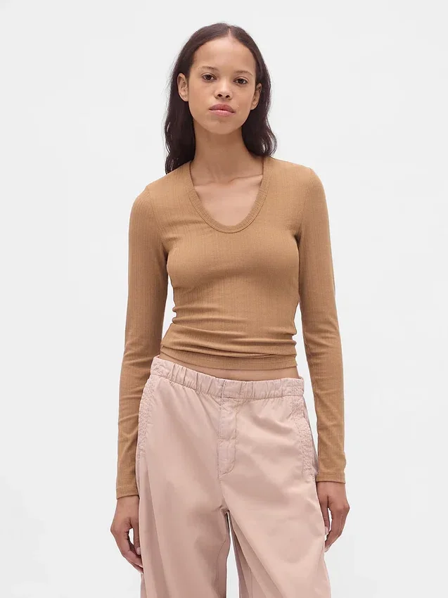 Camiseta de canalé moderna