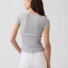 Camiseta de canalé moderna