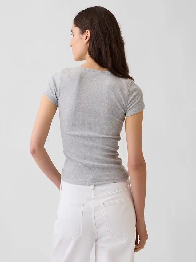 Camiseta de canalé moderna