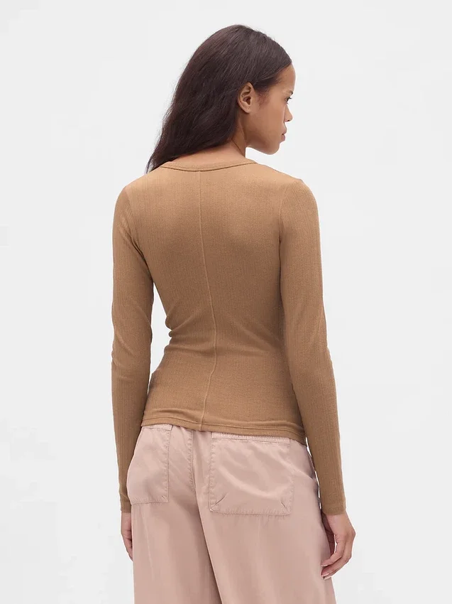 Camiseta de canalé moderna