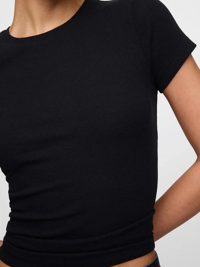 Camiseta de canalé moderna