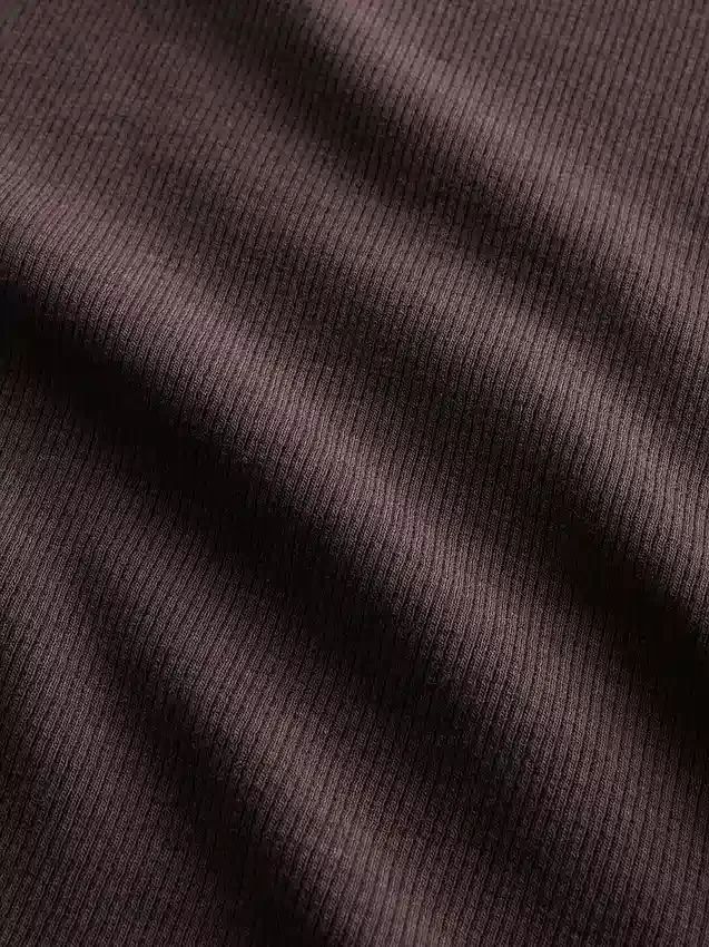 Camiseta de canalé moderna