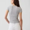 Camiseta de canalé moderna