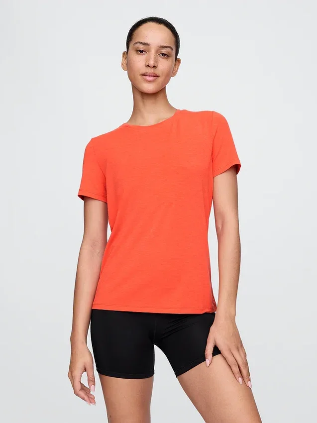 Camiseta GapFit Breathe