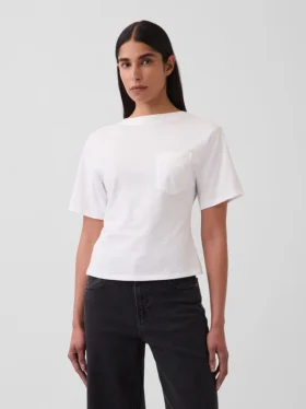 Camiseta Gapstudio con bolsillo y espalda redondeada