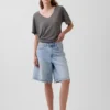 Camiseta holgada con cuello en V de mezcla de lino