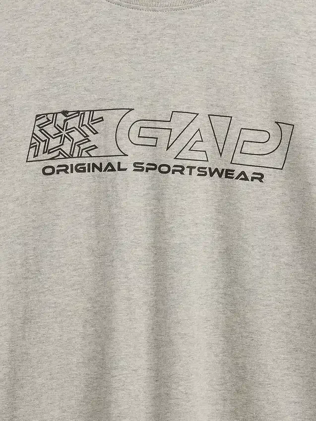 Camiseta infantil 2 en 1 con logotipos gráficos
