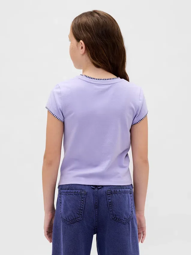 Camiseta infantil con diseño gráfico encogido de GAP × Disney «La pesadilla antes de Navidad» de Tim Burton