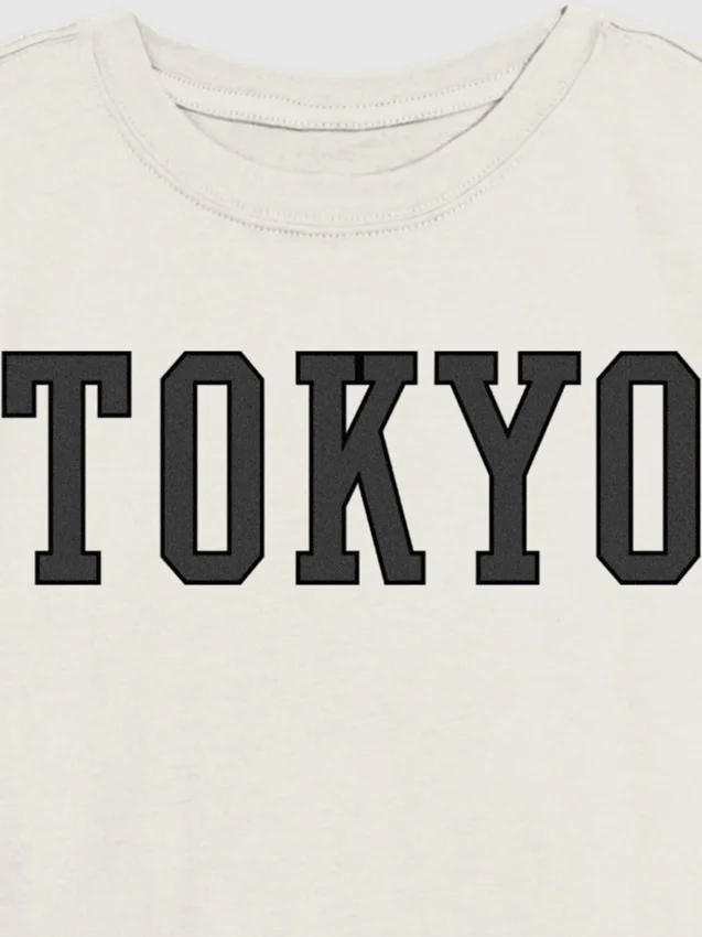 Camiseta infantil con diseño llamativo de Tokio