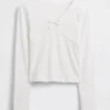 Camiseta infantil con lazo cruzado en el frente