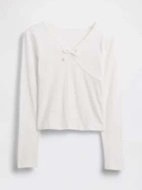 Camiseta infantil con lazo cruzado en el frente