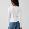 Camiseta infantil con lazo cruzado en el frente