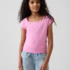 Camiseta infantil de cuello cuadrado