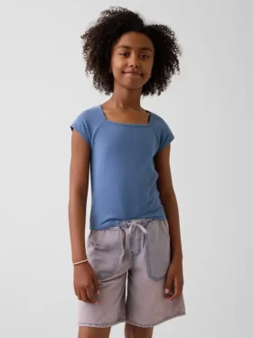 Camiseta infantil de cuello cuadrado