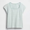 Camiseta infantil de cuello cuadrado