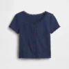 Camiseta infantil de punto acanalado con detalle de encaje y botones al frente