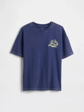 Camiseta infantil holgada con diseño gráfico