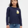 Camiseta infantil oversize con diseño gráfico