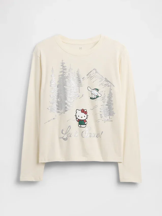 Camiseta infantil oversize con diseño gráfico