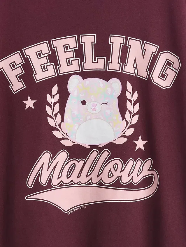 Camiseta infantil oversize con diseño gráfico
