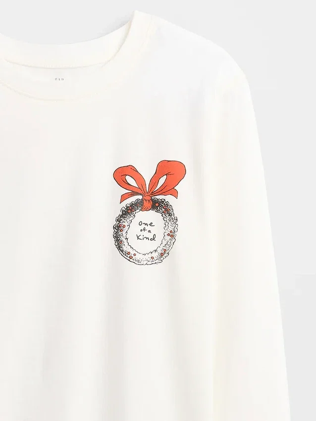 Camiseta infantil oversize con diseño gráfico