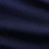 Camiseta moderna con cuello en V