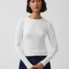 Camiseta moderna de cuello redondo