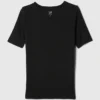 Camiseta moderna de cuello redondo