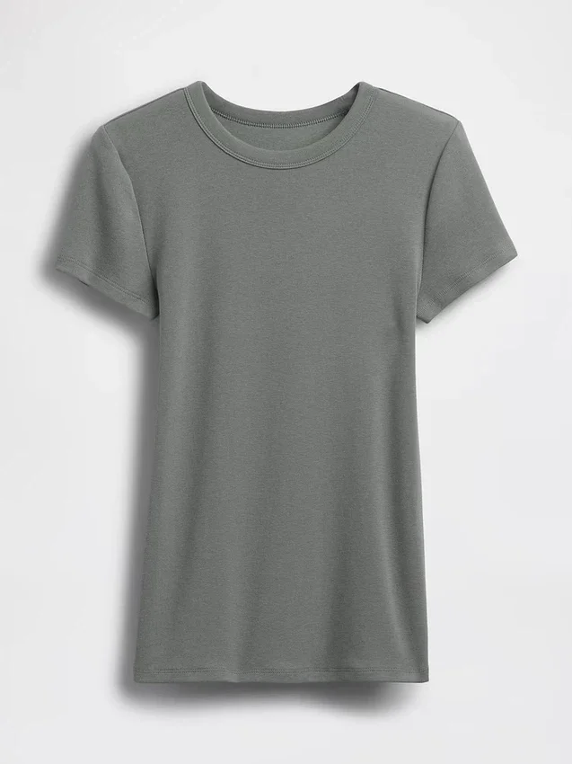 Camiseta moderna de cuello redondo