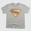 Camiseta para niños con el logotipo de Superman 2025 y diseño gráfico desgastado a todo color