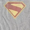Camiseta para niños con el logotipo de Superman 2025 y diseño gráfico desgastado a todo color