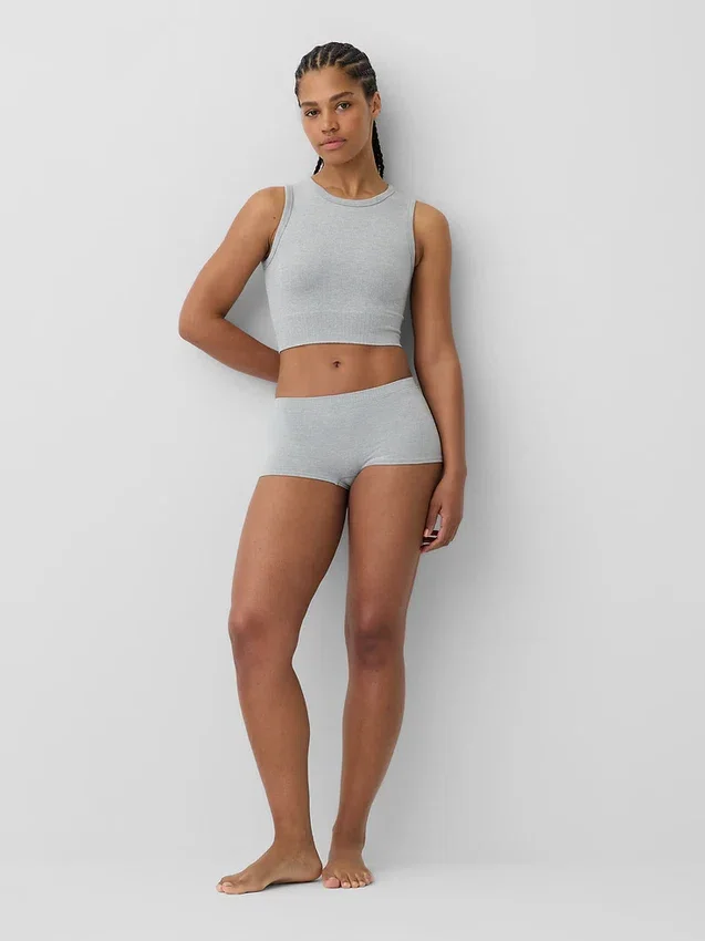 Camiseta sin costuras de canalé corta