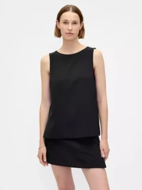 Camiseta sin mangas con cuello de barco