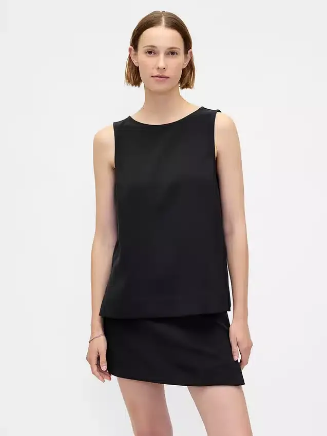 Camiseta sin mangas con cuello de barco