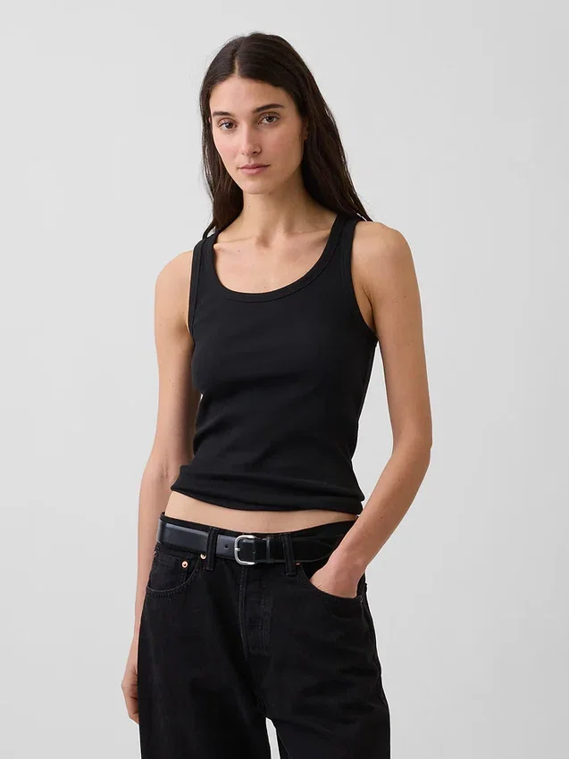 Camiseta sin mangas con cuello redondo acanalado