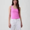Camiseta sin mangas con cuello redondo acanalado
