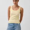 Camiseta sin mangas con cuello redondo acanalado