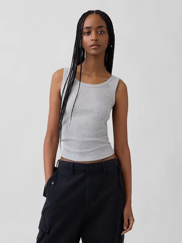 Camiseta sin mangas con cuello redondo acanalado