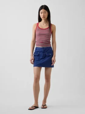 Camiseta sin mangas con cuello redondo acanalado