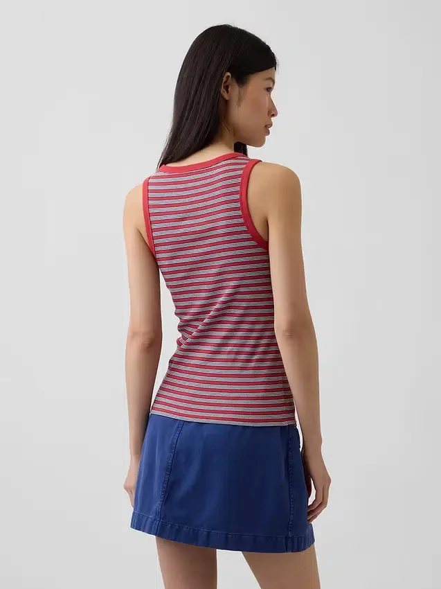 Camiseta sin mangas con cuello redondo acanalado