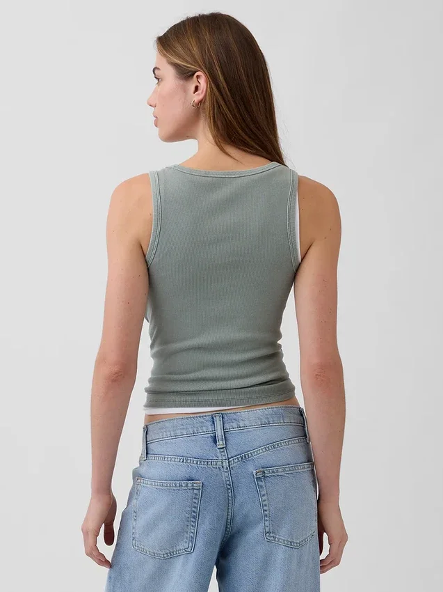 Camiseta sin mangas con cuello redondo acanalado