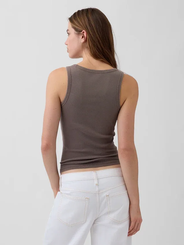 Camiseta sin mangas con cuello redondo acanalado