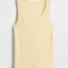 Camiseta sin mangas con cuello redondo acanalado
