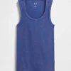 Camiseta sin mangas con cuello redondo acanalado