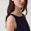 Camiseta sin mangas corta con ojales