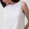 Camiseta sin mangas corta con ojales
